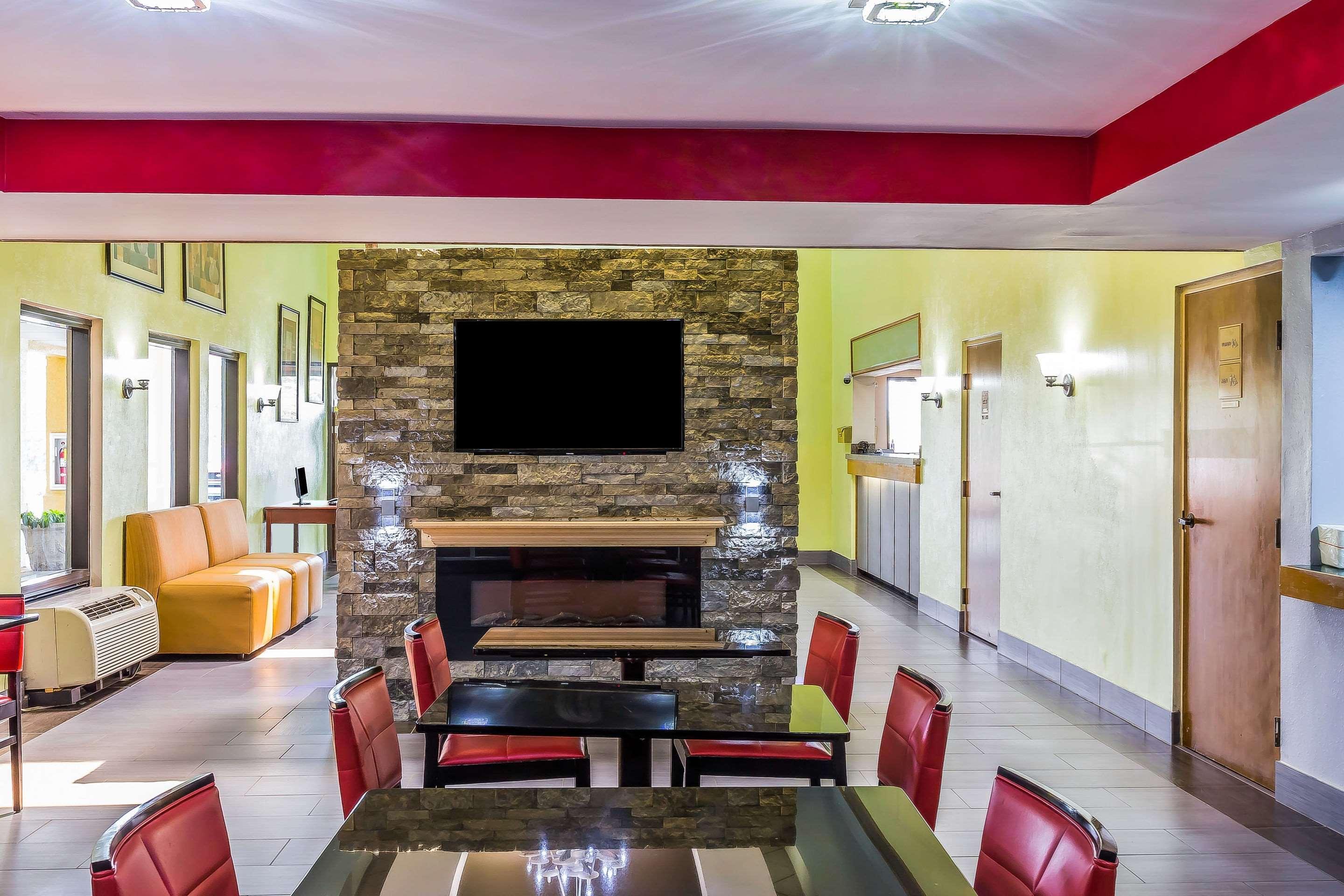 Rodeway Inn Knoxville Exterior foto